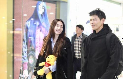 娱乐圈热恋中的情侣,明星情侣们的浪漫之旅